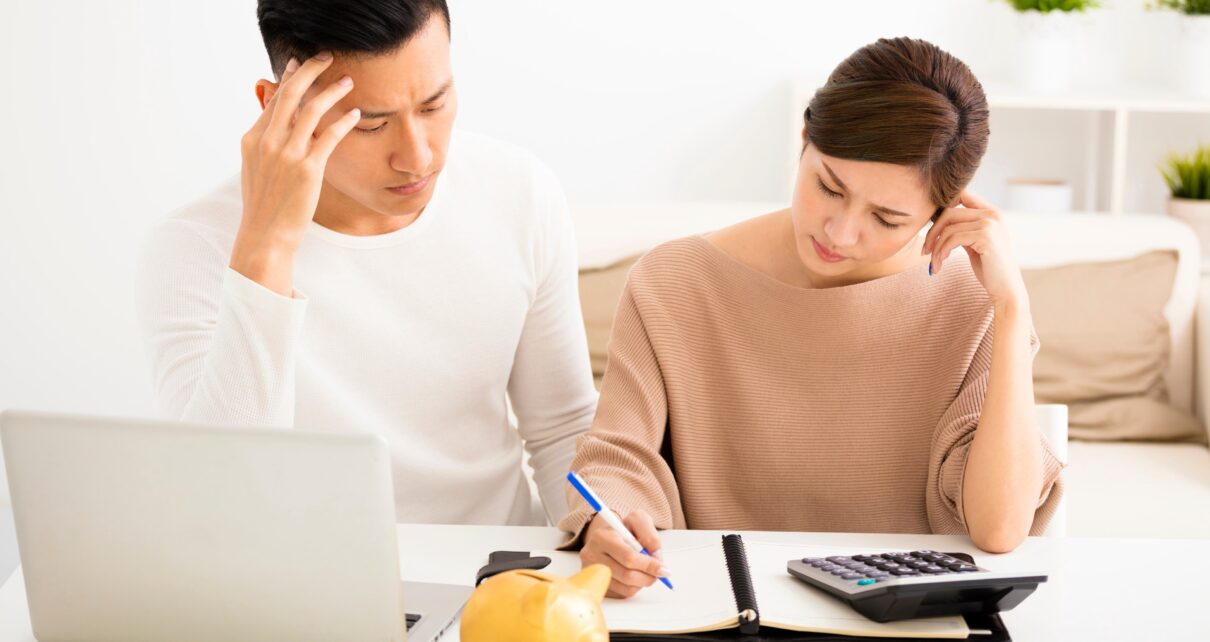 Sai lầm trong quản lý tài chính khiến vợ chồng trẻ luôn tình trạng rỗng túi